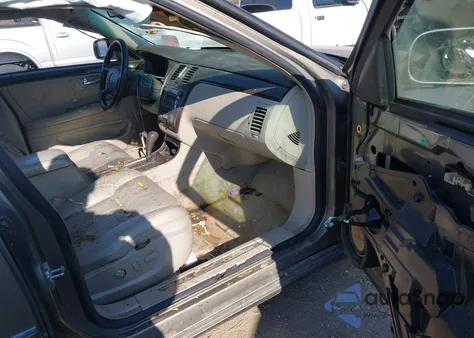 2010 Cadillac Dts Standard z USA, uszkodzony, nr VIN 1G6KA5EY6AU118178